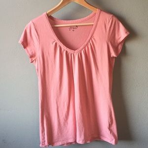 Old Navy Peach T-shirt. SZ L
